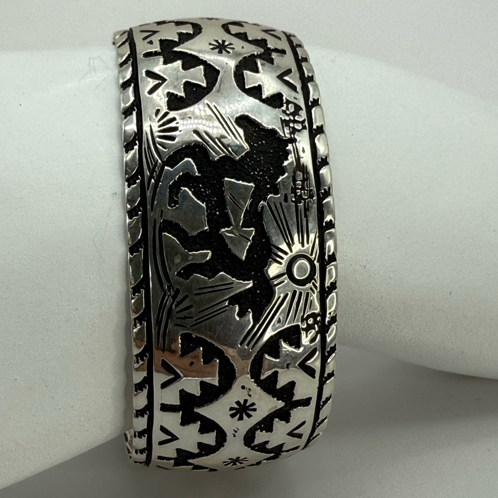 Navajo Sterling Silver Cuff Bracelet Story Teller Artisan Signed Richard Singer - Picture 8 of 9